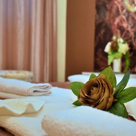 Imperia فندق فارنا